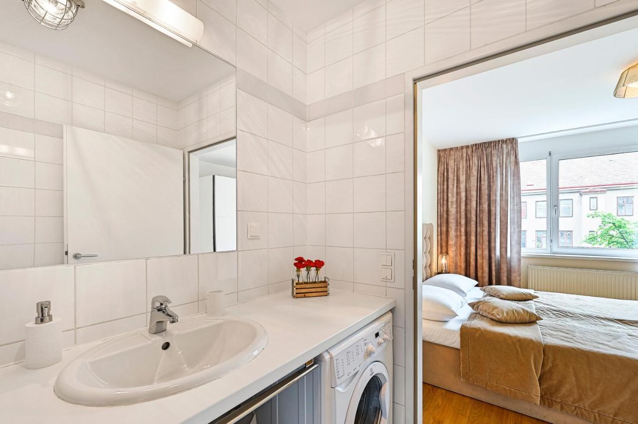 Peaceful Belvedere Apartment In Safe, Quiet & Central Location فيينا المظهر الخارجي الصورة