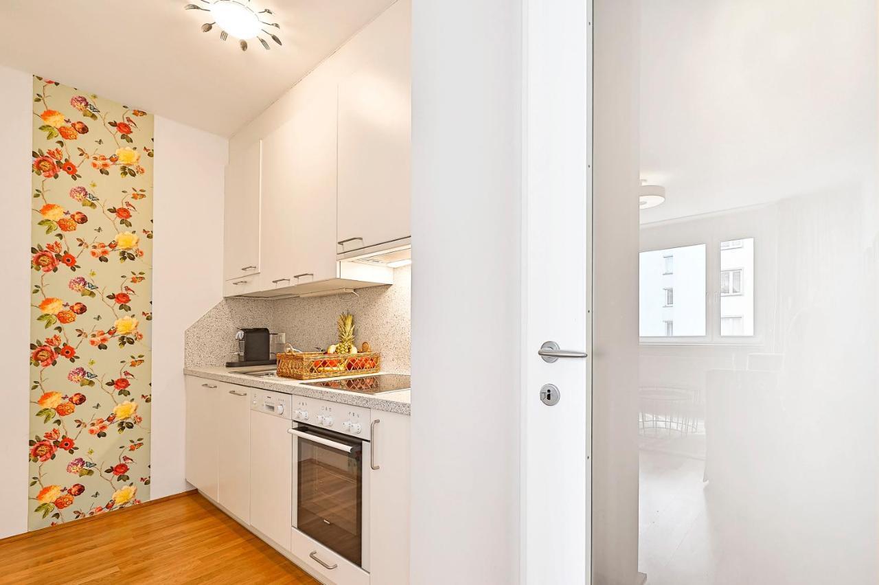 Peaceful Belvedere Apartment In Safe, Quiet & Central Location فيينا المظهر الخارجي الصورة